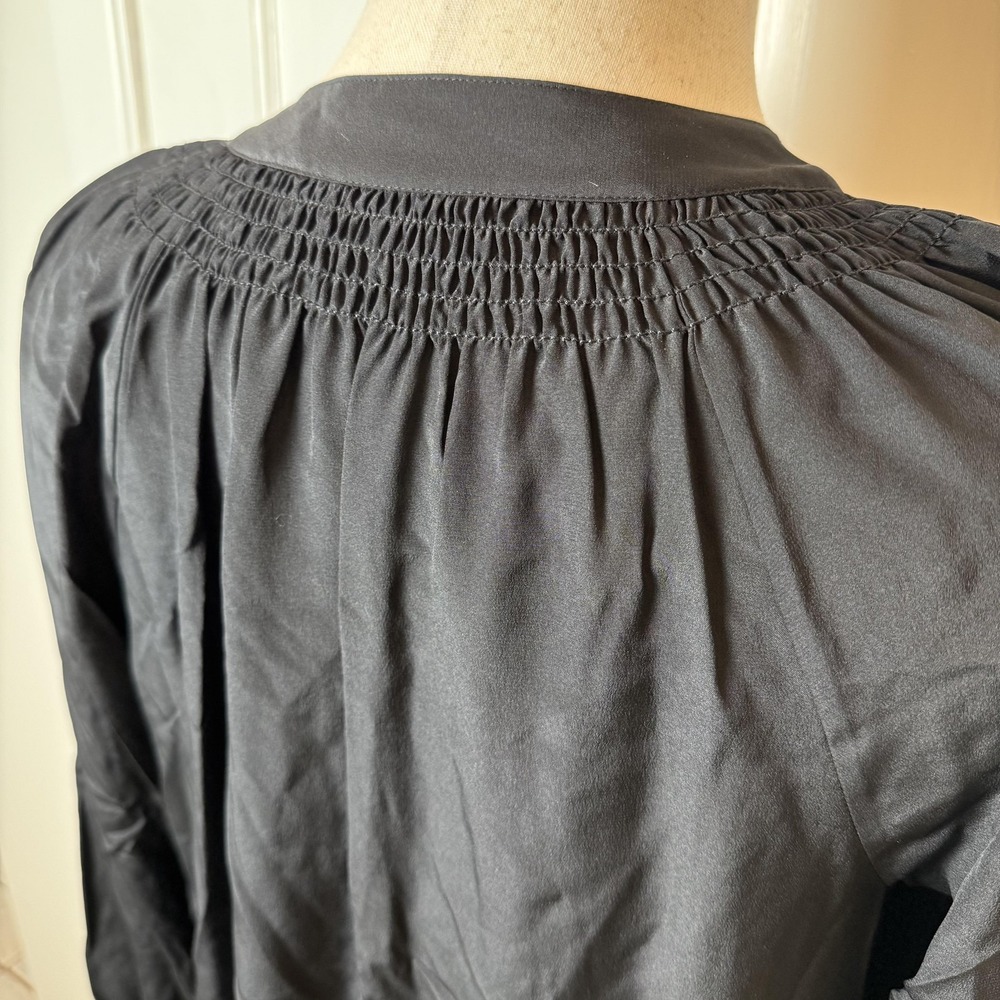Lilly Pulitzer Blouse Womens Large Black Silk Pullover Smocked Long Sleeve Top - Picture 5 of 9